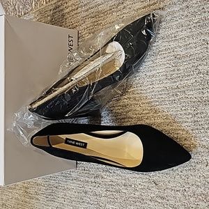 Nine West Black Pumps-NWT